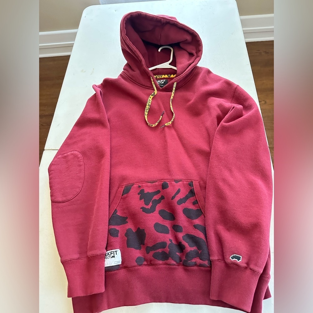 TrukFit Men’s Cheetah Burgundy Hoodie sz XL